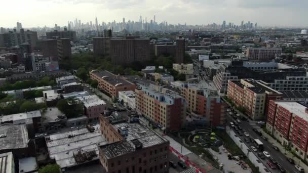 NYC Metro schot met Drone Aerial. Manhattan en New Jersey aan de Hudson rivier - Video