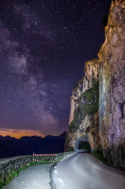 Ночной тоннель
 - Фото, изображение