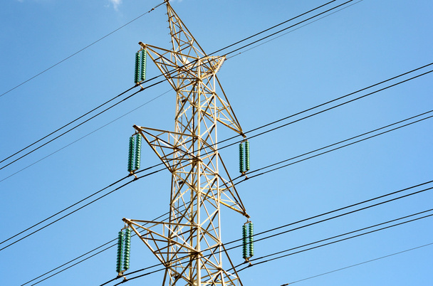 Linhas de transmissão de energia
 - Foto, Imagem