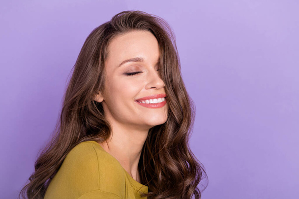 Profile portrait of adorable cheerful person closed eyes toothy smile inspiration isolated on purple color background - Φωτογραφία, εικόνα