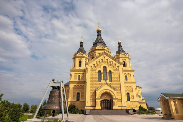 ニジニ-ノヴゴロドの歴史的中心部にあるアレクサンダー・ネフスキー大聖堂. - 写真・画像