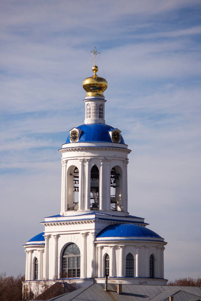 Holy Bogolyubsky Convent in autumn, Bell tower - Foto, afbeelding