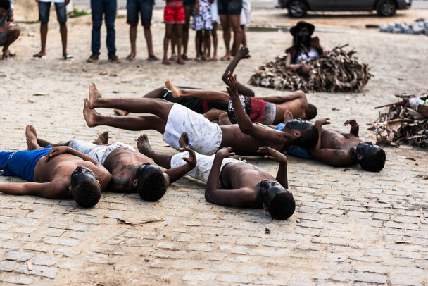 Acupe, Bahia, Brazil - July 03, 2016: Nego Fugido cultural manifestation. Residents of Acupe, Santo Amaro, Bahia, relive, in a theatrical way, the struggle to end slavery. - Fotografie, Obrázek