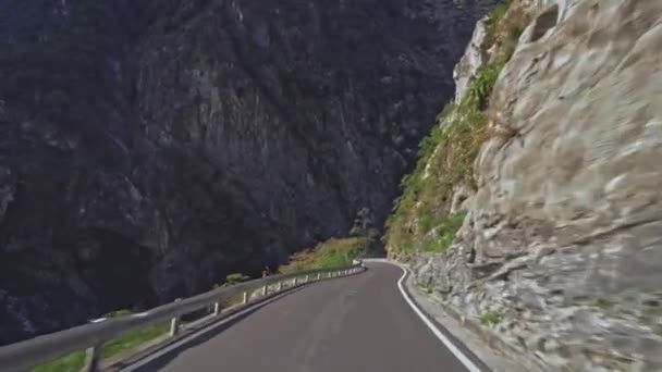 Piękny widok na szlak Taroko, Park Narodowy Gorge, Tajwan - Materiał filmowy, wideo
