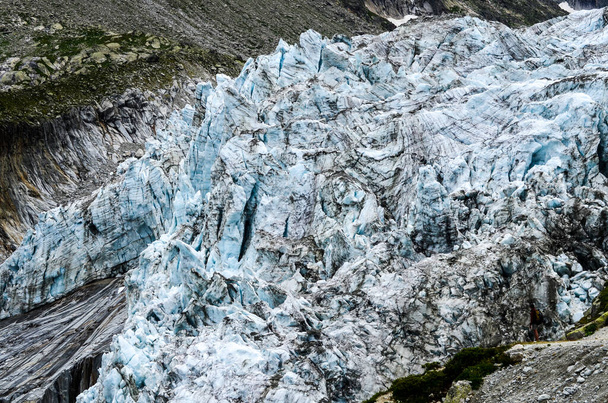 Mesmerizing textured blue geological formations - Φωτογραφία, εικόνα