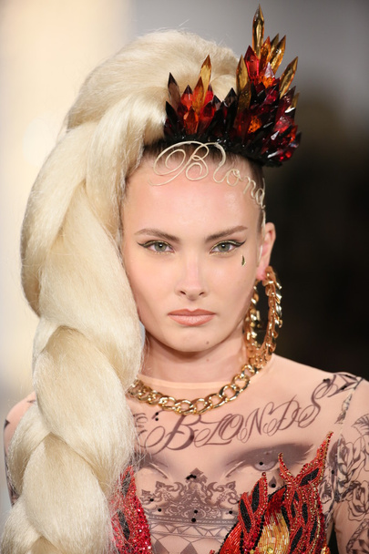 Model walks the runway during The Blonds 2015 fashion show - Fotoğraf, Görsel