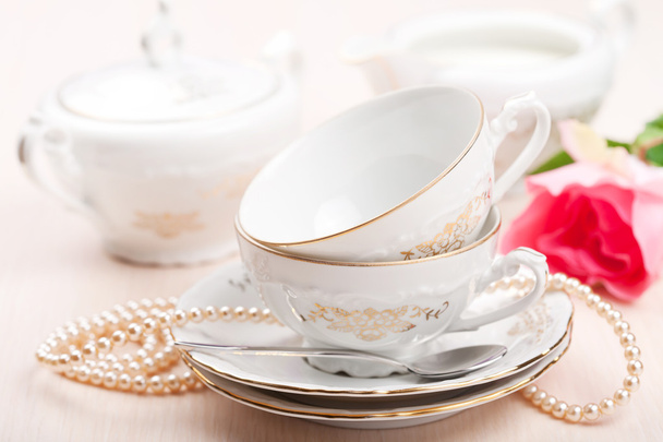 Élégantes tasses à thé
 - Photo, image