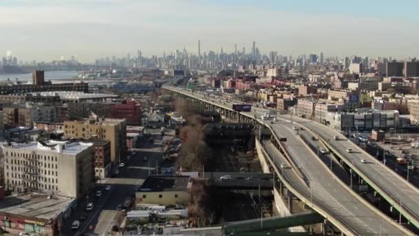 Vista aérea del Bronx y Manhattan Drone. Tomado en enero de 2023. Día soleado en la gran manzana.  - Metraje, vídeo