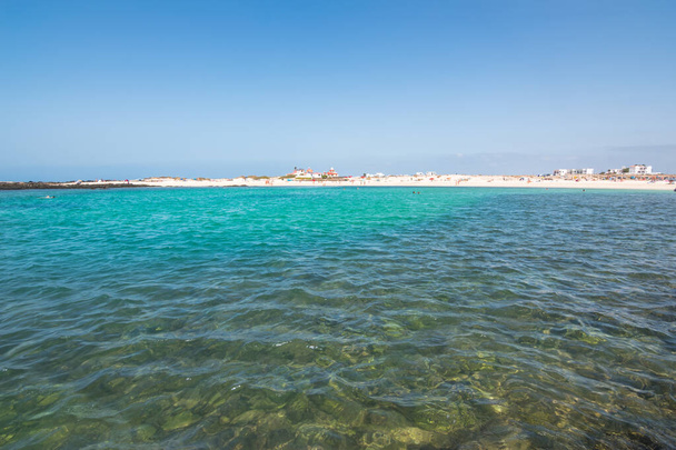 View of the beautiful El Cotillo and Los Lagos Beach (Playa de Los Lagos) - Fuerteventura, Canary Islands, Spain - Фото, изображение