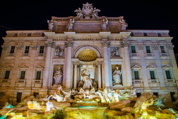 Trevi Fountain at night. Rome, Italy. - Foto, afbeelding