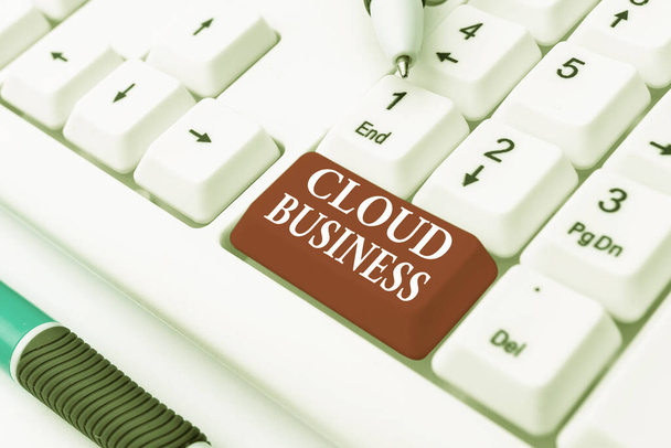 Legenda do texto apresentando Cloud Business. Word for internetbased delivery of services made available to users Posting New Social Media Content, Abstract Creating Online Blog Page - Foto, Imagem