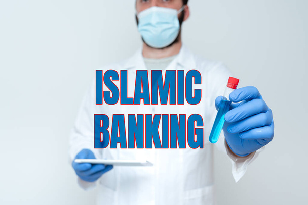 Текст, показывающий вдохновение исламского банкинга. Концепция бизнеса Банковская система, основанная на принципах исламского права Исследователь отображения пробы жидкости, химик представляет чистящее средство - Фото, изображение