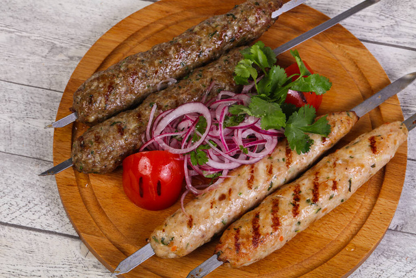 Carne de res y pollo kebab de carne picada - Foto, Imagen