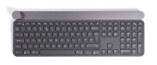 Modern Computer toetsenbord geïsoleerd op witte achtergrond - Foto, afbeelding