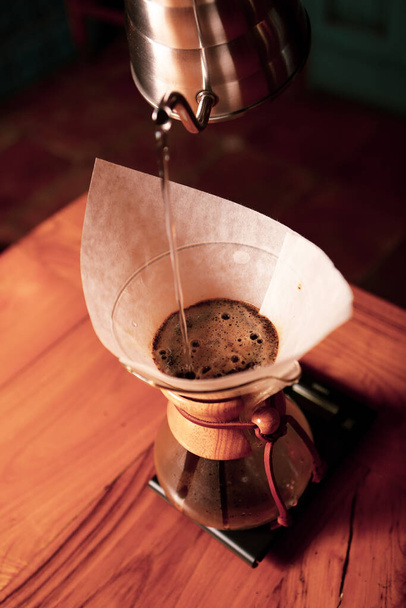 barista brewing coffee in the coffee room - Fotografie, Obrázek