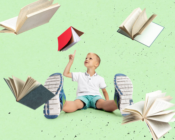 Současné umění koláž malého zvědavého chlapce, dítě sedí kolem létající knihy izolované přes zelené pozadí - Fotografie, Obrázek