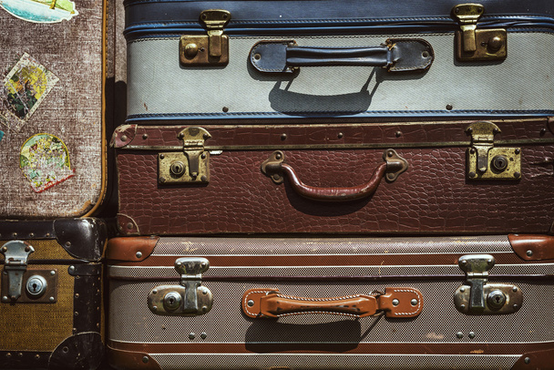 Упакованные чемоданы
 - Фото, изображение