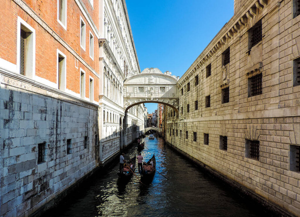 Venice, Italy, July 2017 - view of the Bridge of Sighs (Ponte dei Sospiri) - Zdjęcie, obraz