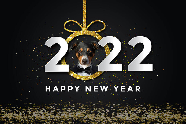 щасливий новий рік 2022 з собакою, чорний фон
.  - Фото, зображення