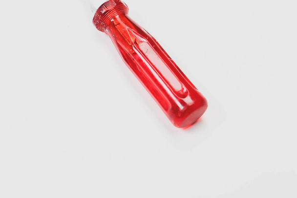 Отвертка с пластиковой ручкой
 - Фото, изображение