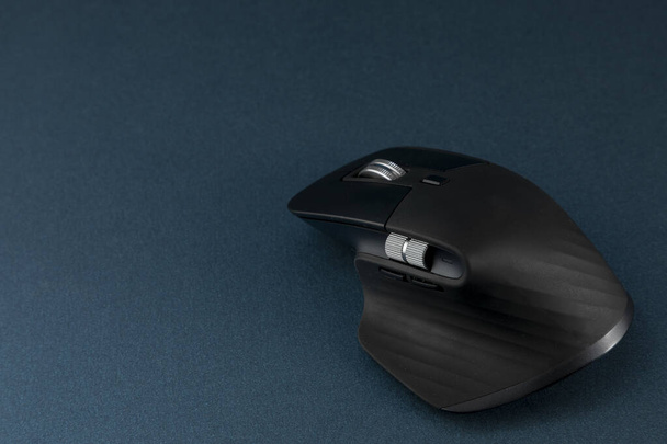 computer mouse with blue color background and space for text - Fotografie, Obrázek