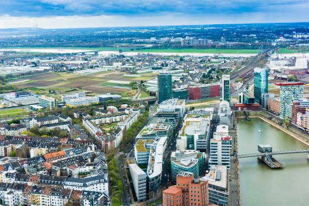 Wide angle picture of river Rhine, Duesseldorf. Seen from the te - Zdjęcie, obraz