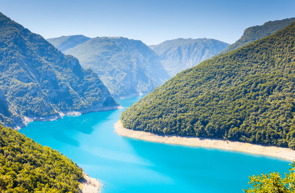 El río Piva en Montenegro - Foto, imagen