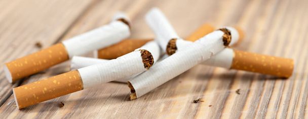 Quit smoking cigarette concept. Broken cigarettes. Quit bad habit, health care concept. I do not smoke. - Фото, зображення