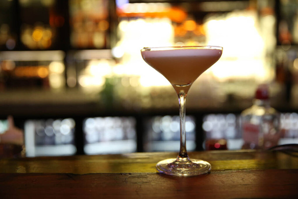 Alcohol cocktail drink on the table in restaurant - Fotografie, Obrázek