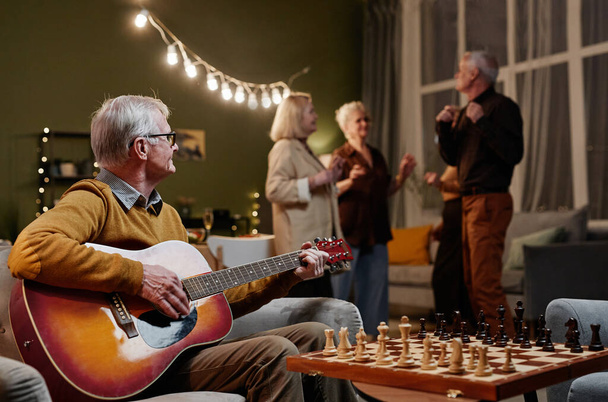 Seniors party indoors - Foto, Bild