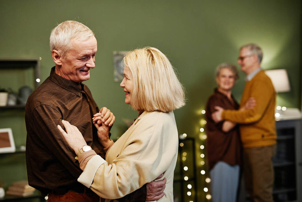 Senior homem e mulher dançando - Foto, Imagem