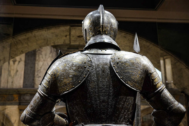 medieval knight's armor in the historical museum - Фото, зображення