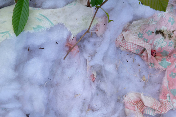 colchão de algodão rasgado e desgastado  - Foto, Imagem