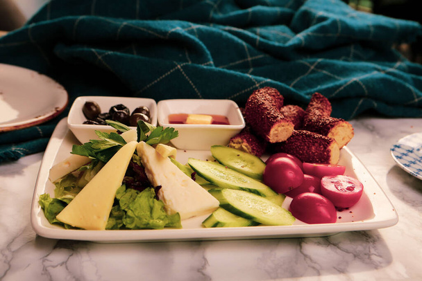 Rico y delicioso desayuno turco
 - Foto, Imagen
