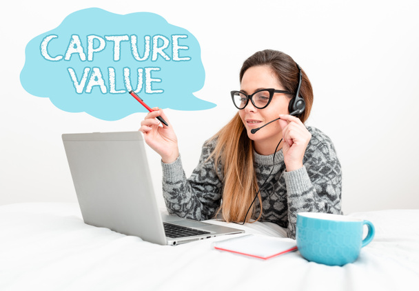 Conceptual caption Capture Value. Conceptual photo Customer Relationship Satisfy Needs Brand Strength Retention Callcenter Agent Working From Home, Student Preparing For Examinations - Foto, Bild