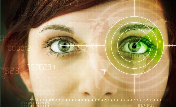 Cyber γυναίκα με σύγχρονο στρατιωτικό μάτι στόχο - Φωτογραφία, εικόνα