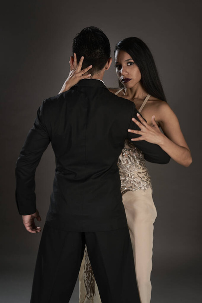 tango couple of latin woman and asian man - Фото, изображение