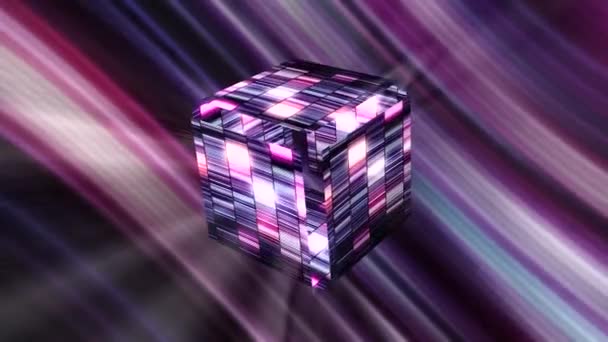 Un artefact cubique extravagant, mystérieuse boîte Pandoras. Motion. Ouverture 3D boîte numérique éclatante sur fond rayé chatoyant. - Séquence, vidéo