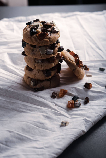 cookies with dark chocolate chips - Foto, Imagem