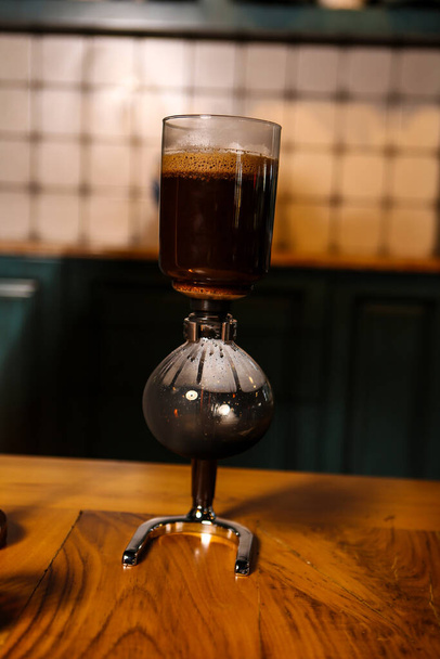 barista brewing coffee in the coffee room - Foto, Imagen