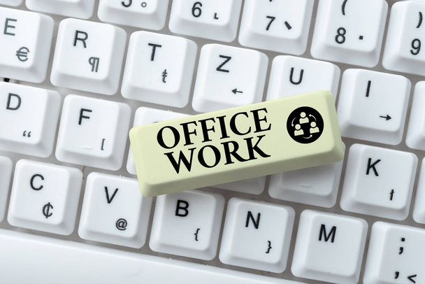 概念的なキャプションオフィスの仕事。オフィス環境を中心とした業務概念概要安全なインターネット体験の創出、デジタルウイルスの拡散防止 - 写真・画像