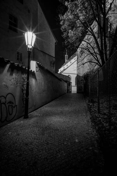 Stinadla je nejčastěji chápána jako fiktivní městská čtvrť, kterou ve svých knihách vytvořil spisovatel Jaroslav Foglar - Fotografie, Obrázek