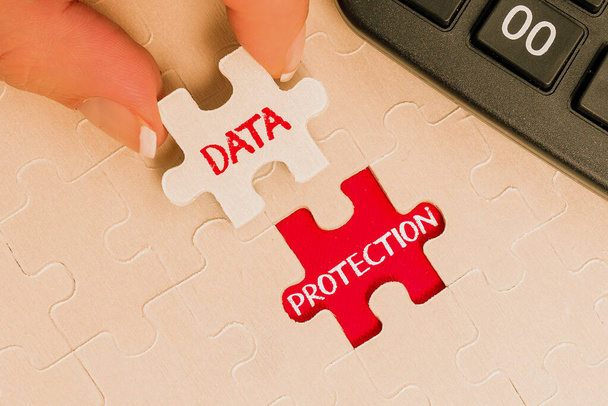 Текстовый знак, показывающий защиту данных. Концепция, означающая защиту IP-адресов и персональных данных от вредоносного программного обеспечения - Фото, изображение