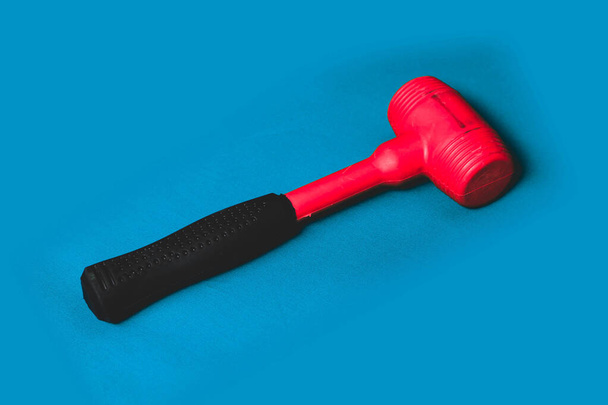 red and black rubber hammer - Foto, imagen