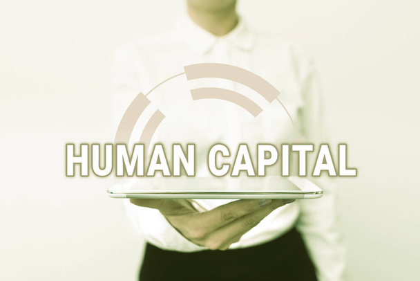 Inspiration showing sign Human Capital. Conceptual photo Intangible Collective Resources Competence Capital Education Presenting New Technology Ideas Discussing Technological Improvement - Фото, зображення