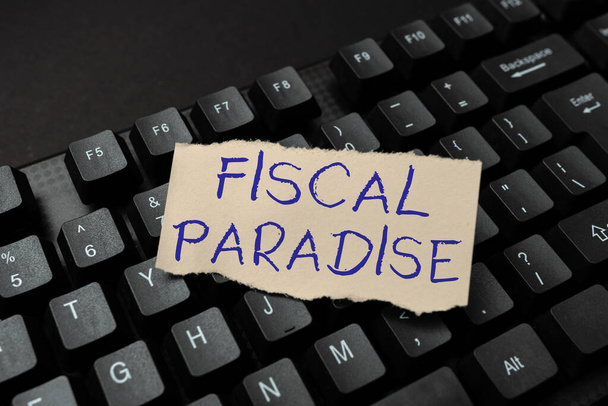 Hand writing sign Fiscal Paradise. Business overview The waste of public money is a great concern topic Writing Complaint On Social Media, Reporting Bad Online Behavior - Foto, immagini