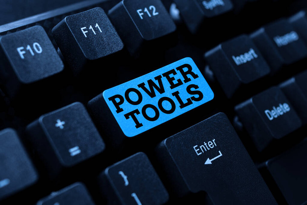 Текстовые подписи, представляющие Power Tools. Инструменты бизнес-идеи, приводимые в действие электродвигателем, в основном используемым для ручного труда - Фото, изображение