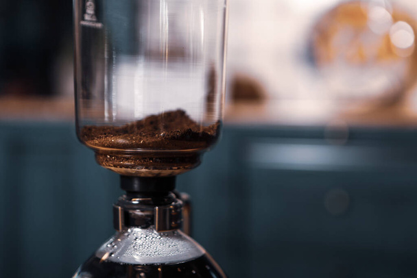 barista brewing coffee in the coffee room - Fotoğraf, Görsel
