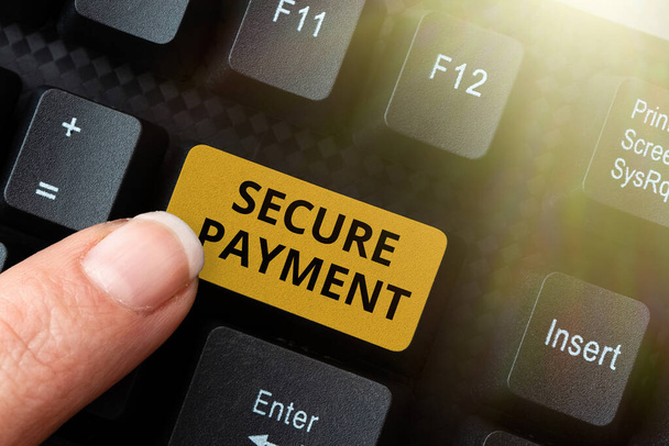 Koncepcionális kijelző Biztonságos fizetés. Business showcase Security of Payment utal, hogy biztosítsa a fizetett még a vita Gépelési kézikönyv, Posting Product Review Online - Fotó, kép