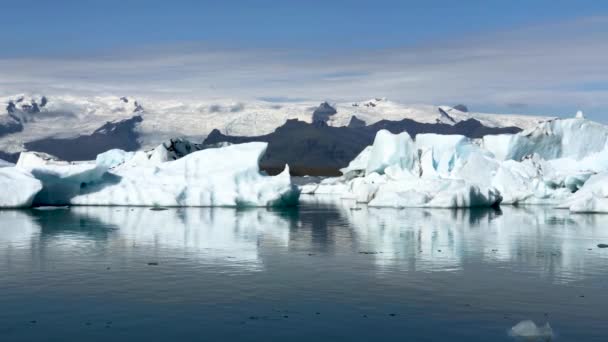 夏にはジョクルサロン・ラグーン・氷山の美しい景色、アイスランド - 映像、動画